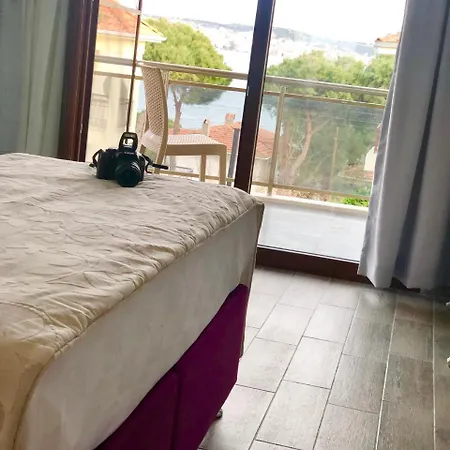 Lemon Garden Cunda Ξενοδοχείο *