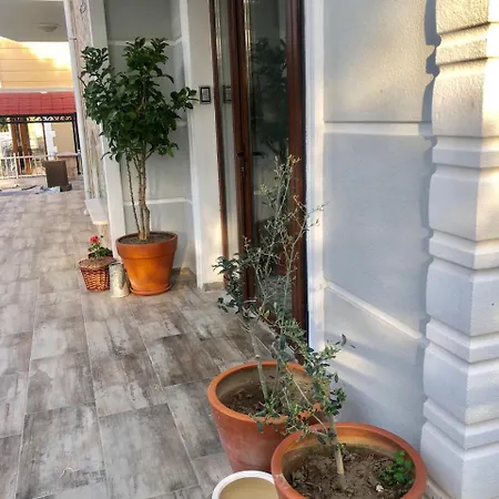 Ξενοδοχείο Lemon Garden Cunda